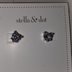 Stella & Dot Heart Shaped Sparkle Studs New In Box
